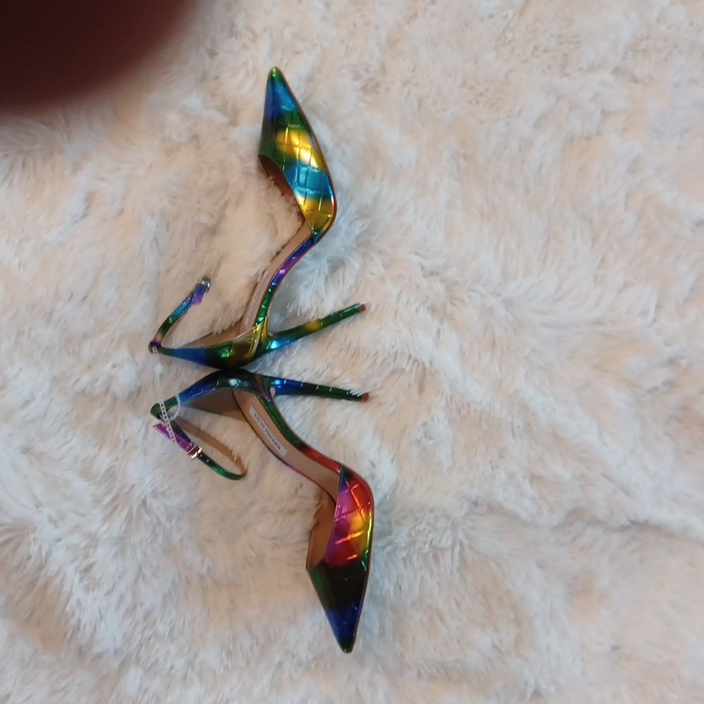 Steve Madden Alisha-R Metallic Rainbow women's Pump High Heels PRIDE MUTI SZS - Picture 7 of 11